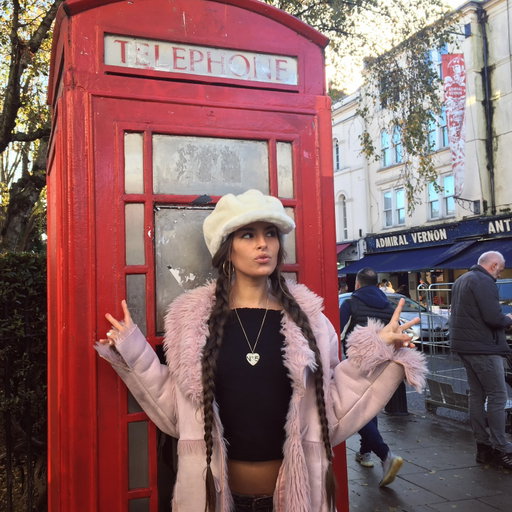 🧁D in London💘💘💘💘💘