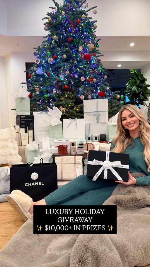 🎁 BIGGEST GIVEAWAY I’VE EVER DONE 🎁

I’m teaming up with Cozy Earth to give ONE winner:

🤍Chanel bag ($6,100 value) 
🤍 $10,000+ in luxury tech & beauty, including:
• Apple MacBook Air
• iPhone Air
• AirPods Max + AirPods
• Dyson Airwrap
• Pro hair tools + products
🤍 Cozy Earth Bundle of my favorites ($3,500 value)

✨ HOW TO ENTER:
1️⃣ Follow @cozyearth + @chelseafreeman5 
2️⃣ Like & save this post
3️⃣ Tag 2 friends (each comment = extra entry!)
4️⃣ Bonus: Share to stories + tag us

Giveaway ends 12/25! Don’t miss out!❤️ Good luck 🍀✨

#CozyEarth #CozyEarthPartner #Giveaway #LuxuryGiveaway #HolidayGiveaway #CozySeason
