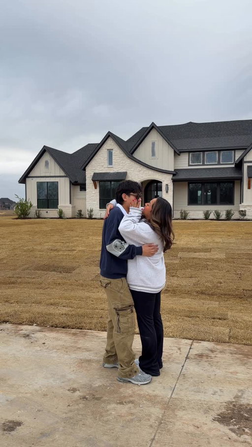 One month until closing ♥️🏡

#homeowner #buildingahouse #firsttimehomebuyer #marriedlife #newbuild