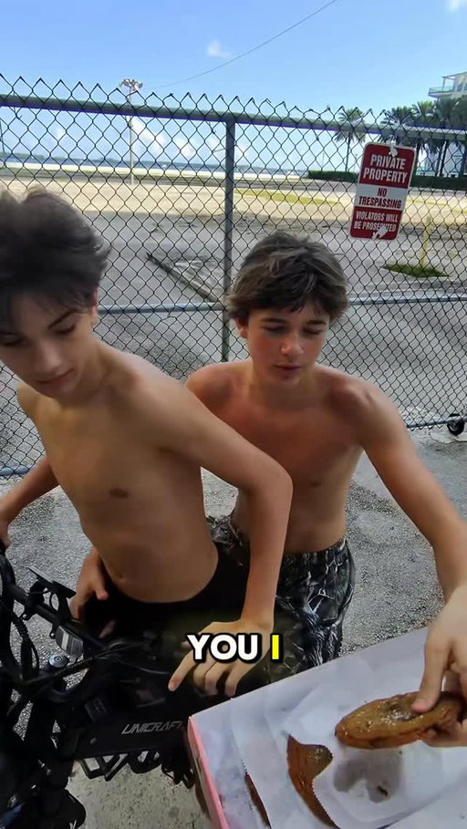 These two pulled up on their bike to try good ol cookie

Comment “🍪” below to try