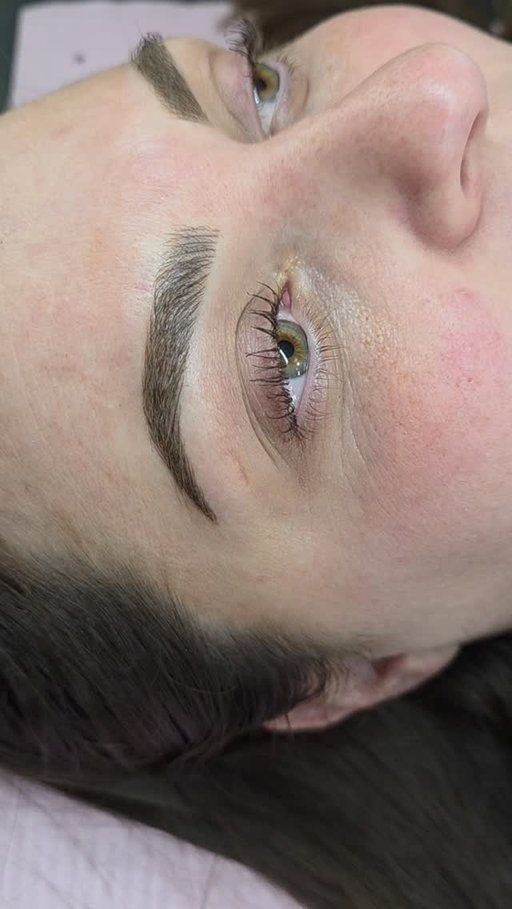 🧚‍♀️New microbladed brows on this absolute beauty🤩 She did her postcare like a G. This is after her touchup. 
.
Microblader tip: I use the Zusing blades off Amazon...they are incredibly sharp and precise🤩
.
#utah #utahbrows #slcbrows #spanishforkbrows #fairybrowmother