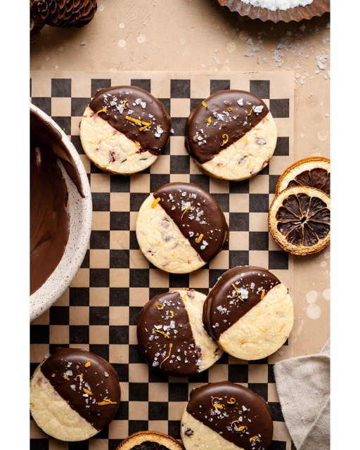 📸 cranberry orange shortbread cookies for @krolls_korner 🍊