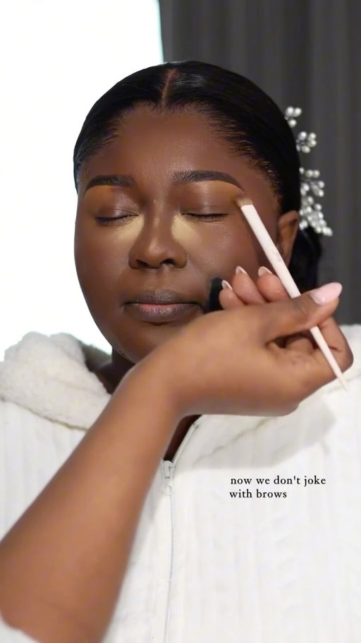 Dark skin Bridal Makeup 

Brows @beautybytelc
Brush set @jessupbeauty 

#yycmua #calgarymua #calgarymakeupartist