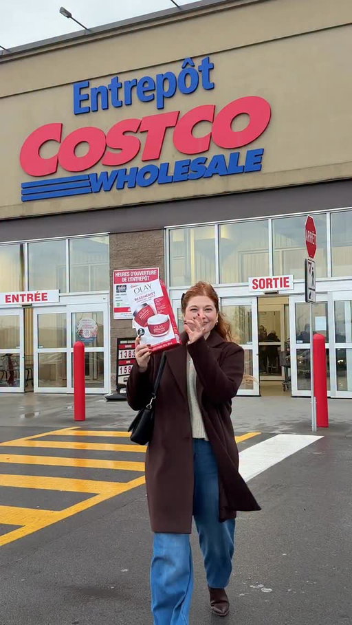 #pub La crème @olay Regenerist Advanced plus est disponible chez Costco! Elle aide à réparer visiblement les rides, le teint terne et la perte d’élasticité, avec 40 % plus d’agents hydratants que la formule de base à la niacinamide*. Je l’adore!
Allez-y vite pendant qu’il y en a encore!!!💕 #partenaireOlay