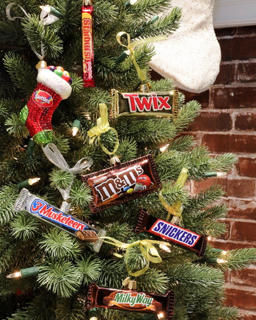 #Sweepstakes Warning: These ornaments may cause excessive holiday bragging. 🎄

Comment #MarsOrnamentsSweepstakes2025 chance to win 7 sweet ornaments!

No Purchase Necessary. Open to legal residents of the 50 US (+D.C.). 18+ to enter. Ends 12/26/25 at 11:59PM EST. Void where prohibited. See link in bio for Official Rules and complete details.