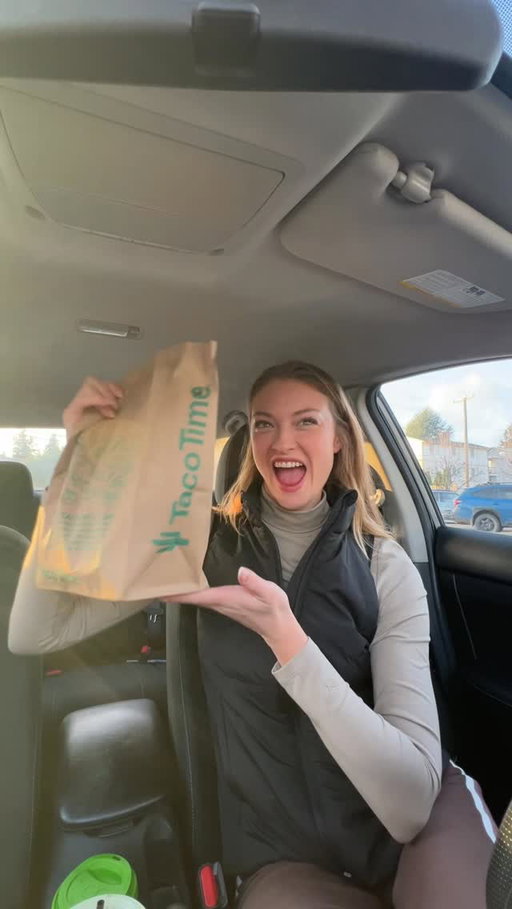 Have you been to these 4 iconic PNW staples? 💙✨

1. # Ad @tacotimenw - I always crave #TacoTimeNW the moment I land back in Seattle :) it’s my fav! And their brand new spicy ranch & spicy tater fries are soooo good. You have to try! They’re only here for a limited time, so run to grab some while they’re still available 😋🔥 #TacoTimeNWpartner

2. Easy Street Records - such a cool spot right in the heart of West Seattle! They’re best known for their selection of modern and vintage records, but they have tons of other fun things to check out + a cafe & live music!

3. Met Market - this is more than just a grocery store! It’s a whole experience :) I love their local focus and their incredible selection of meats and cheeses for charcuterie boards!

4. Glassy Baby - a beautiful shop with hand blown drink ware and candles that make for the perfect gift! I always love popping in and seeing what new colors they have (spoiler alert: the 2025 holiday ones are incredible!)