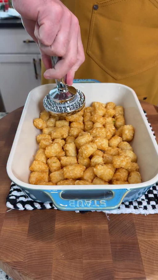 Crispy tater tot breakfast casserole #recipe