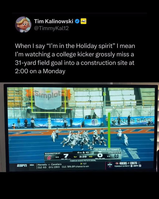 College Football kickers are the most unpredictable thing in sports 😂😭