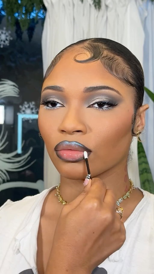 JANUARY BOOKS OPENING TOMORROW [Tuesday, December 23rd] for 5:00pm 🩶
It will be a busy month so be sure to book your spot. Will I see you in 2026??? Who’s ready for the New Year?? 🎉#MaryOnTheBeat 
•
•
•
#nolamua #neworleansmakeupartist #colourpopcosmetics #y2kmakeup