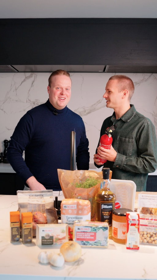 (FR👇) Whiskyflambé in actie met Tom bij @timonmichiels 🔥
Zeeduivelfilet, champignons, krokante foie gras… dit gerecht steelt duidelijk de show!
Reageer met ❤️‍🔥 om het recept te krijgen!

La magie du flambé au whisky avec Tom chez @timonmichiels 🔥
Filet de lotte, champignons, croustillant de foie gras… ce plat fait clairement son show ! 
Commentez ❤️‍🔥 pour recevoir la recette !

#culliinspi #eoy