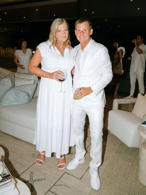 Happy Birthday Denise 🎂🎉🥳 @dyrdeklunsford  No doubt we look better today than we did in 2003 😁  Love you!