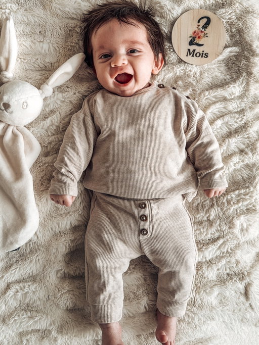 Notre plus beau cadeau de l’année 🩵
Joyeux moinniversaire mon doudou, tu grandis bien trop vite et je ne savais pas laquelle choisir 🐻🫶🏼🥹
________
#baby #babyboy #newborn #bébé #bebé #bebe #babylove #parents #noel #christmas #garcon #bebegarcon #bebegarçon #amour #love #2mois #2months #mongarçon #myboy