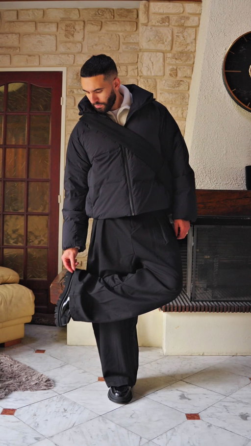 How to style the viral seamless down jacket from @uniqlofr ? 
— Comment « REF » for all the details by DM! ✨

https://liketk.it/5HEhW
#ootd #fashion #menfashion