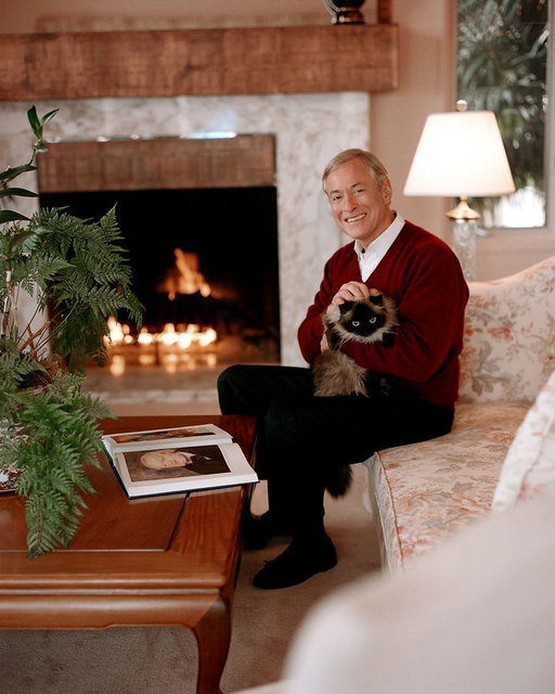 Wishing everyone a warm and joyful holiday season! 🎄✨⁠
⁠
May your holidays be filled with peace, love, and cozy moments. 🐾❤️⁠
⁠
#Throwback #HappyHolidays #HolidayCheer #SeasonOfJoy #FestiveVibes