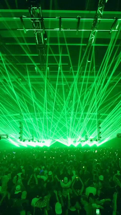 NO NEED TO GO GET YA SHIT LASERD WHEN YA CAN GO TO A FISH SHOW 🤣🤣🤣 THE FISH-SCONE CENTRE WAS WORTH THE WAIT 💚💚💚 @catchandreleasemusic
