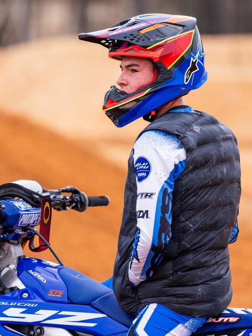 We’ve been busy enjoying nonstop moto and SX days. 
I’m loving watching @twotwotatereed get up to speed and learning SX 
@twotwokiahreed got fully cleared today for moto, she has been riding a lot but all focus has been on turns track and ground work. 
@twotwopacereed loves to ride e bikes and bicycles and still has zero plans to race. 

I understand everyone wants to know what’s up with no YouTubes. 
Moto has been my life’s work, and with that I only know one way to do it or better yet -I’m only willing to do it one way and thats keeping the focus on being great at dirt bikes. 

My kids love it! So their journey will continue to ramp up here @clubmx . 
If they do their job correctly there will be plenty of cameras in their futures -
Until then y’all are stuck with mum and I phone pics and videos 🤦🏽‍♂️😅
Luckily we have plenty of talented photographers around here that helps us continue to share parts of the journey here on IG.