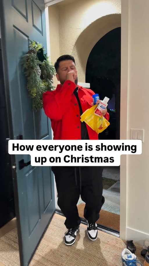 Everyone during the holidays 😷🤧 #holidays #christmas #sick