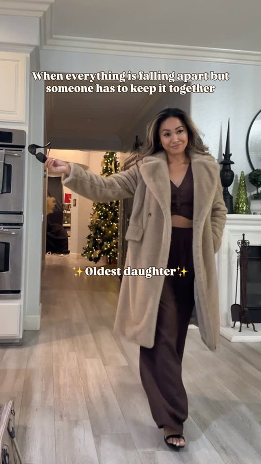 Home for the holidays and reporting for duty 🫡🎄🎁 #oldestdaughter #homefortheholidays #whatcangowrong