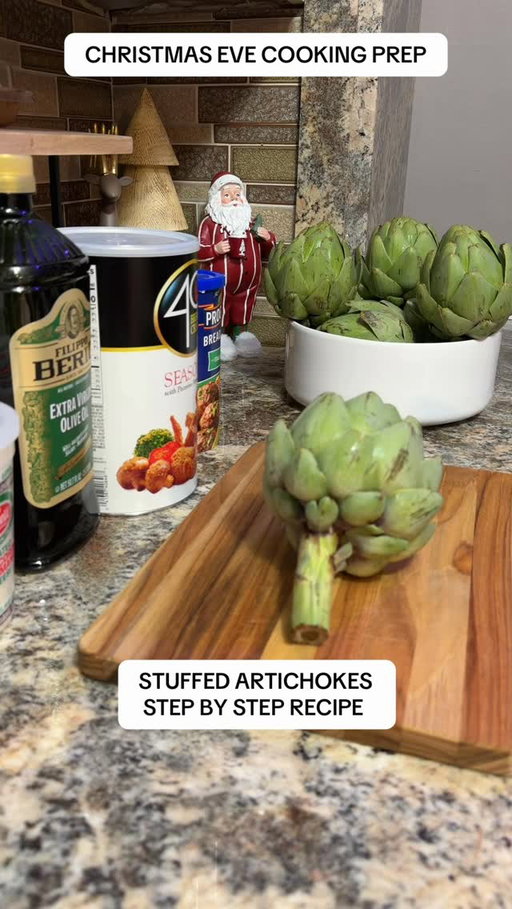 Full 8 minute stuffed artichoke recipe for all of your Christmas Eve and Christmas Day cooking needs 🫶🏻

Yall really blew up my DMs this month over these stuffed artichokes 🤭

#artichoke #christmascooking #recipe #christmasfood #stepbystep