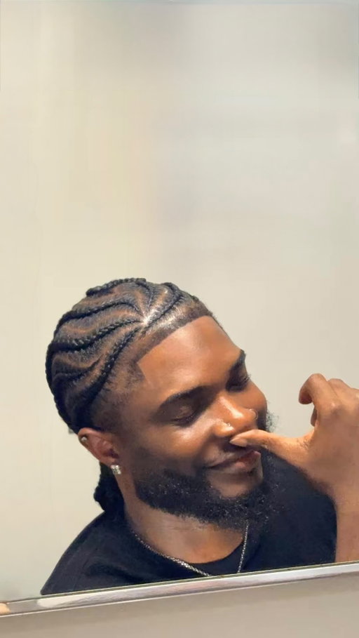 Hairstylist @braidsby._bree 

Would you get this style?