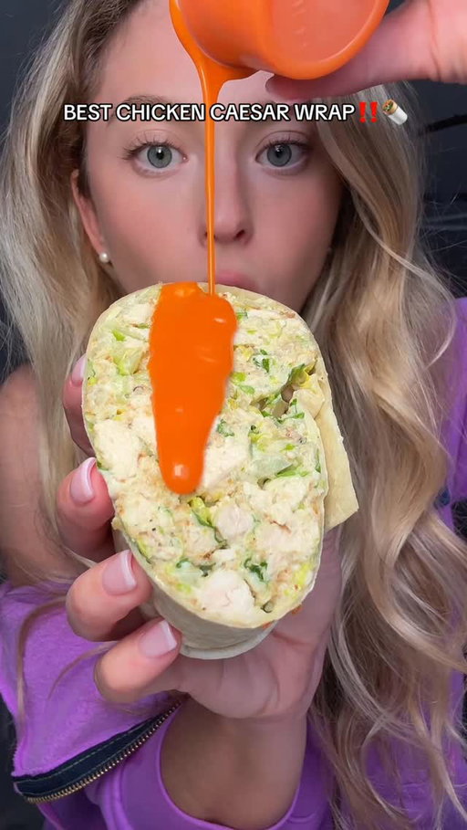 THE BEST CHICKEN CAESAR WRAP!! It’s the homemade honey buffalo for me😍 My order: chicken Caesar wrap, side of honey buffalo and a lutinii latte 

📍VI COFFEE BAR  in Boca Raton, FL

#bocaraton #delraybeach #eatwithme #southfloridaeats #southfloridafood