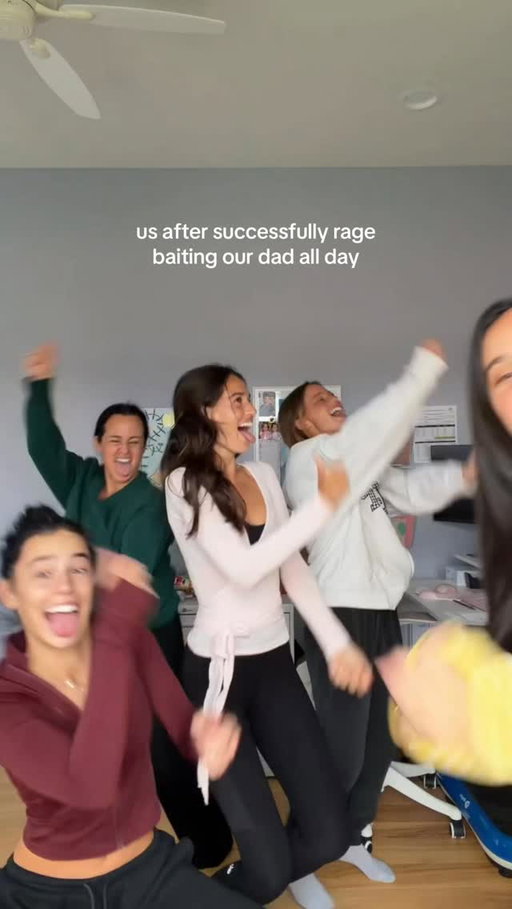 girls rule ayyyy