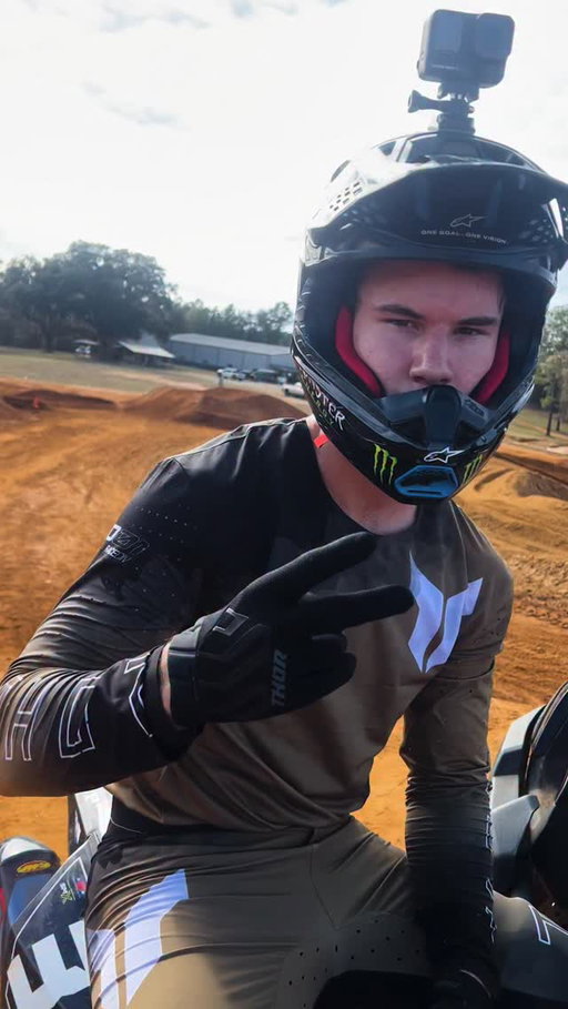 Merry Christmas eve from @cole17davies 
Is he getting Naughty 👿 or Nice 😊 here?!?!

#insta360 #insta360motorcycling #insta360acepro2

~~~~~~~~~~~~~~~~~~~~~~~~~~~~~~~

@monsterenergy @yamahamotorusa 
@blucruofficial @didchain @fmf73 @thormxofficial @alpinestarmx @dunlopmoto @insta360 @twin_air 
@parts_unlimited @kiteparts @arclevers
@dcorvisuals @g2ergonomics @motionpro @insta360motorcycling @vpracingfuels
@enzoracingkyb @matrixconcepts @protaper @brakingbtakes @boxousadirect @afam.group @mettec_titanium @lightspeed.official 
@worksconnection @rekluse_motorsports
#starracingyamaha #supercross