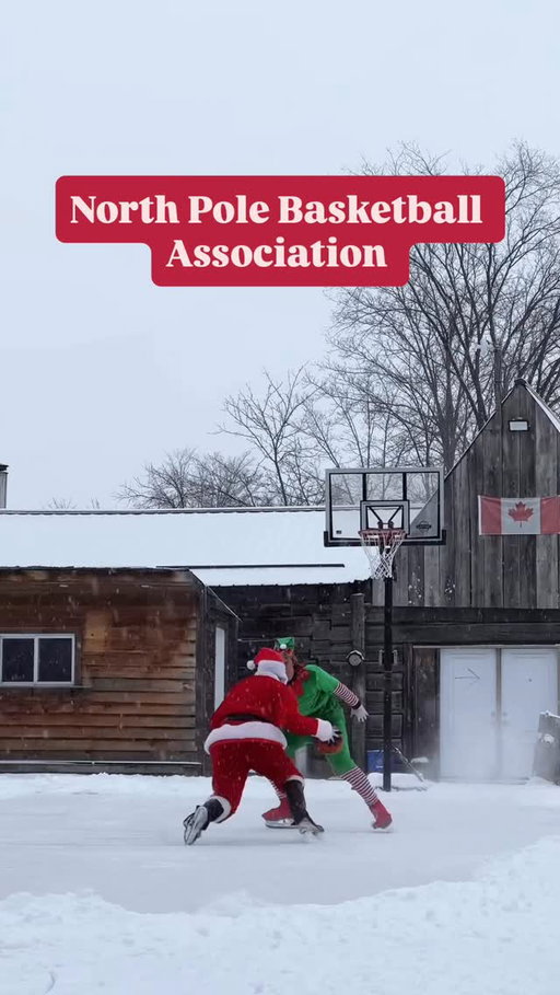 Put him on the naughty list 😭 

📍 @riveroakskatingtrail 

#icebasketball #robworling14 #iceskating #christmas #basketball