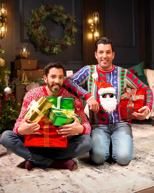 Spreading festive cheer to you and your family—happy holidays!🎄