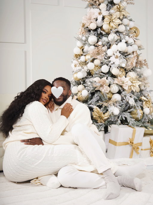 First Christmas as a WIFE❤️🤭🎄

Merry Christmas from my Family to Yours🎄❤️