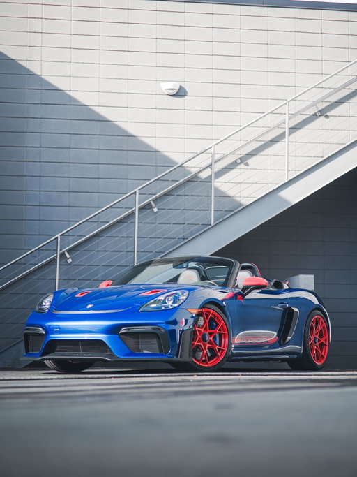 9,000 RPM with the top down. The 718 Spyder RS is a driver’s dream.
•
•
•
•
•
•
#718spyderrs #porsche718 #spyderrs