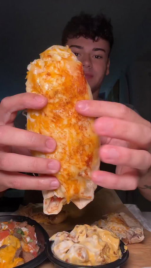 Happy Holidays!!!! Love you all ❤️ Taco Bell ASMR #happyholidays #tacobell #mukbang #asmr #foodie