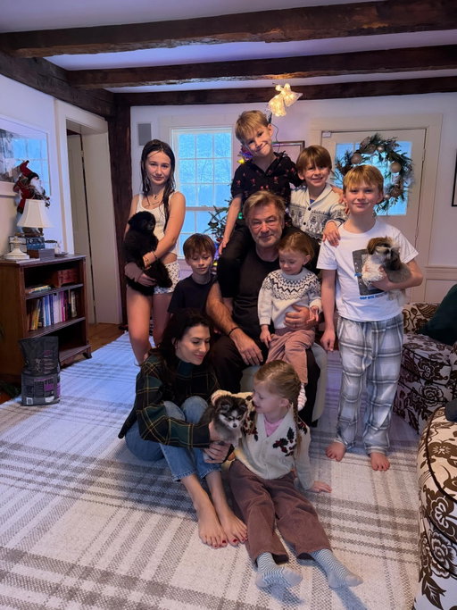 Merry Christmas y Feliz Navidad ❤️💚❤️💚! We send you so much love 🎄🌟. We lost our dog, Dama, in the fall…she was over 13 years and had a wonderful life, but it was still so sad. We can never replace her, but the kids very much wanted a puppy. So my “what’s one more?” personality said yes and we’d like to introduce you to Laila 💜. We love her already and our other fur babies do too! Paolo the cat has adopted her, just as he does with the other pups. The only issue is taking turns holding her 😂 @mycrazypomskys 🦄