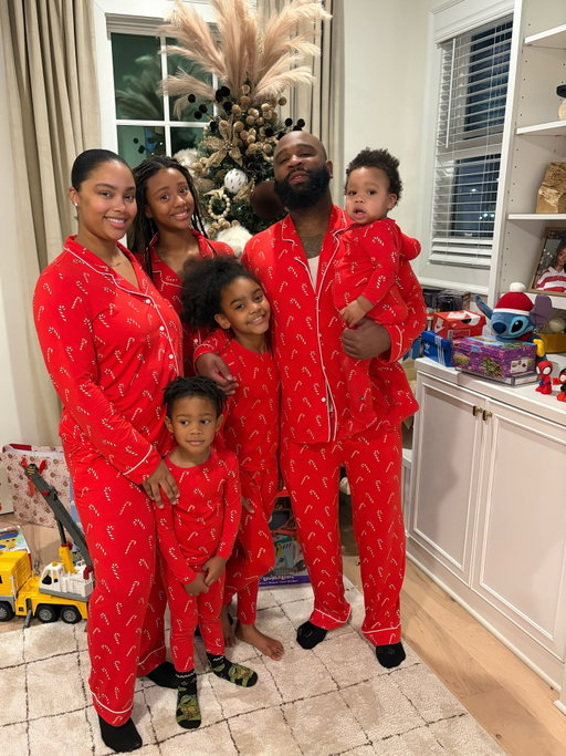 Merry Christmas from the Foye’s today has been nothing short of joyous! Love you guys!!
Pajamas @kytebaby