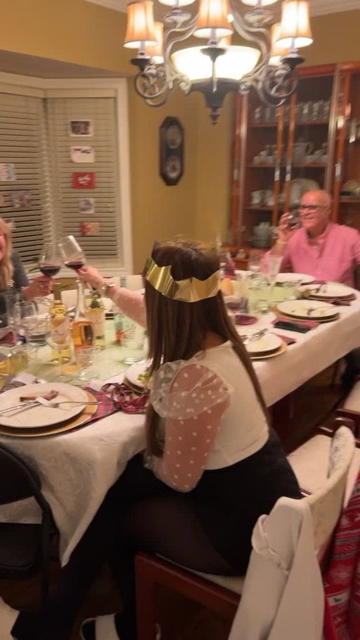 Mannequin challenge #mannequinchallenge  #christmas #2025 #freeze #frozen #christmasday #viral #trend #reel #trending #fun #funnyvideos  @c.e.d.p @tiniii92 @alexandraemma @unvmyhair @emifreshii @dompalsc @dan_paluzzi