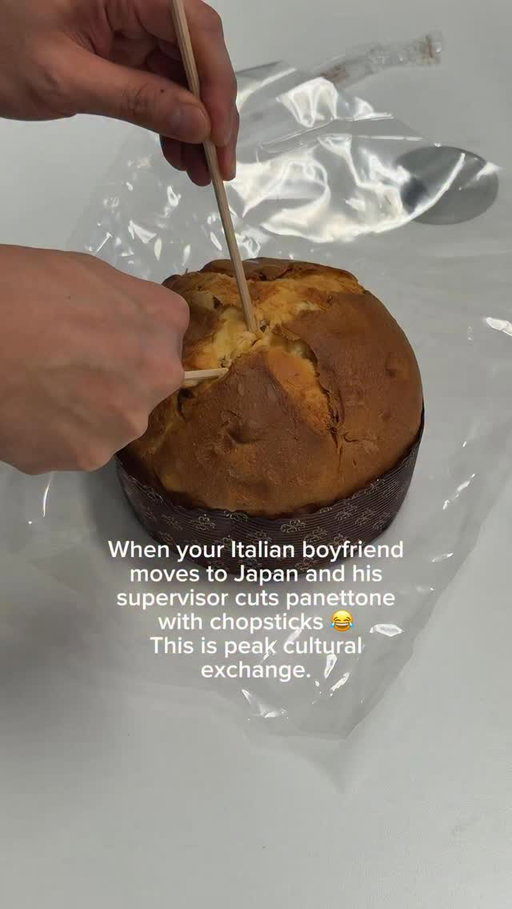 He said this is “Japanese style” 😂 we couldn’t find a knife so we make it work!! (Can’t believe we found panettone here)

#japan #christmas #italian #panetonne