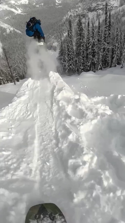 Top #Burton Moments 2025: Quick lap of follow the leader with @travelindan & @brockcrouch 🌲