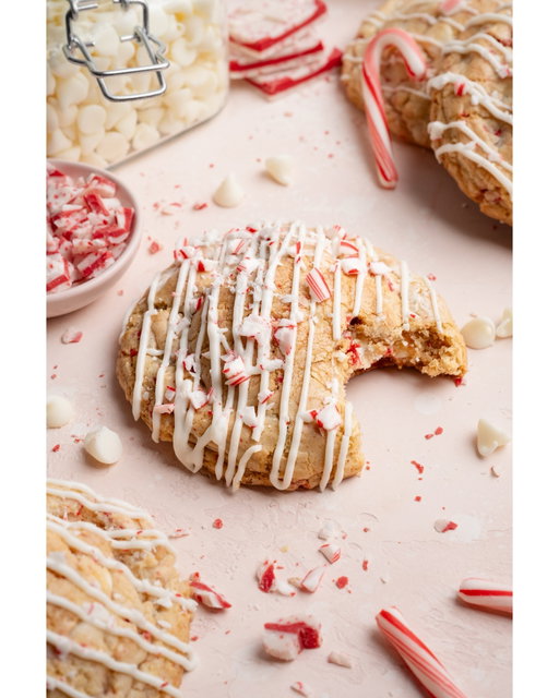 peppermint is still a thing after christmas right? at least for me it is. 😍

📸 white chocolate peppermint cookies for @krolls_korner