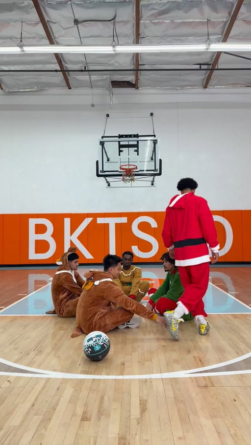 Duck, Duck, HOOP! 🦆 🏀