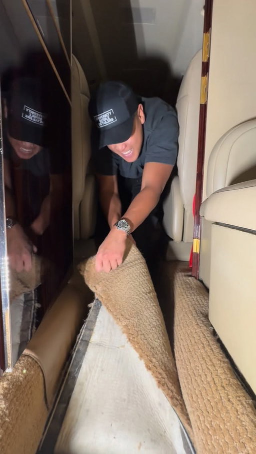 Late night calls is what keeps this job exciting. Would you work as an after hours aircraft technician?

#aircraftdetailing #aviation #aircraftmaintenance