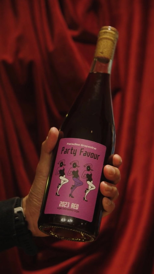 If wine is your love language, let our @paradisegrapevine pour do the talking. 🍷