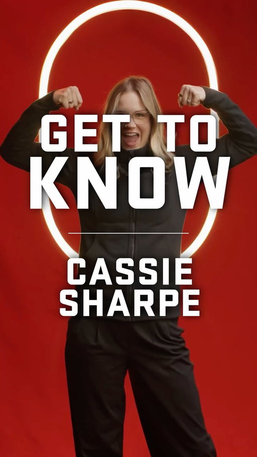 Meet Cassie Sharpe 👋 A halfpipe skier who won gold in PyeongChang, silver in Beijing, and is now a mom ready to take on the Olympics with a whole new perspective. Her ski halfpipe journey is filled with historic moments and the best is yet to come at Milano Cortina! ❄️⛷️⁣
⁣
-⁣
⁣
❄️ Rencontrez Cassie Sharpe. Skieuse en halfpipe, elle a remporté l’or à PyeongChang, l’argent à Beijing, et est maintenant maman, prête à affronter les Jeux olympiques avec une toute nouvelle perspective. Son parcours en ski halfpipe est déjà rempli de moments historiques et le meilleur reste à venir à Milano Cortina ! ⛷️