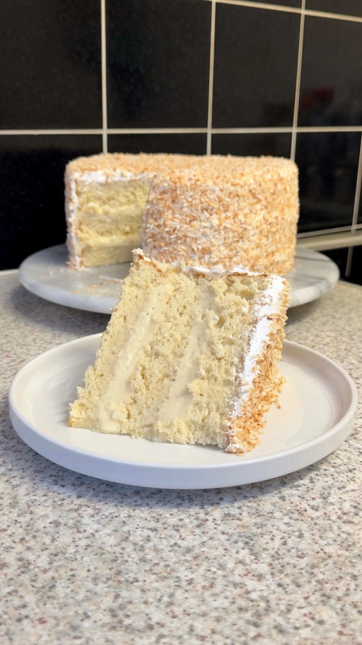 bienmesabe 🥥🇻🇪 

the written recipe is on ashbaber.com, there’s also a link in my bio

#bienmesabe #baking #goodfood #cakerecipe #bakingrecipes