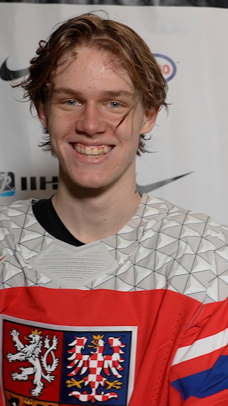 Václav Nestrašil (CHI) knows how far Czech hockey has come at the World Juniors and took the fact that Canada celebrated a win against Czechia as a positive thing 🇨🇿

#WorldJuniors #WJC #TeamCzechia #Narodnitym #CeskyHokej #Hockey