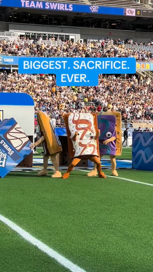 is it hot in here or is it just the giant sacrificial toaster 🥵

#poptarts #ptbowl #poptartsbowl