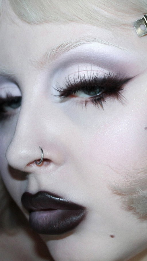 Never been asked so much about a pair of lashes! 🤎

These are “Teddy Bear” from @likely.makeup, they are a light brown so I patted “Weightless” eyepaint from @aboutfacebeauty over top to deepen the shade just a bit! 

I cut off the edges of the lashes to fit my eye better and added them to my bottom lashes! 

#brownlashes #creativemakeup