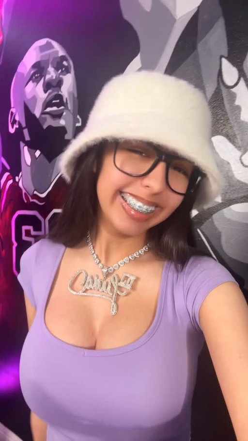 For all my mixes www.iamdjlivia.com