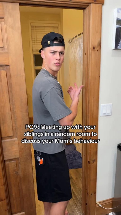 Every house has THE room 😭

•

•

•

•

•#relatable #momsbelike #mad #siblings #funny