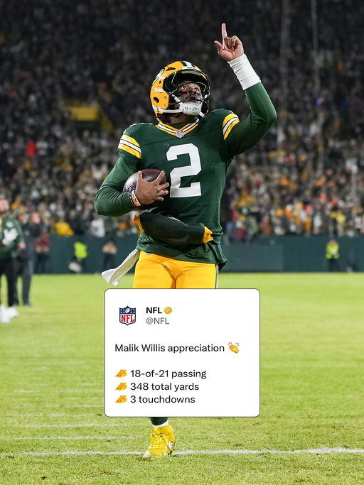 Respect 🫡

📷: @toddrphoto/NFL