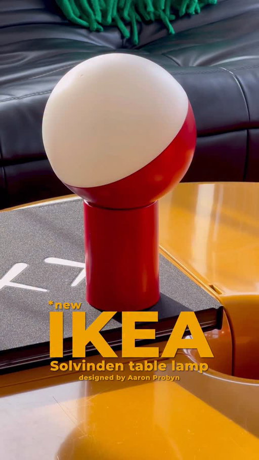 New unboxing alert 🚨

Introducing the SOLVINDEN table lamp from IKEA’s outdoor collection — a seriously cool design piece.

Designed by Aaron Probyn, it runs on batteries or rechargeable batteries and can be conveniently charged via USB-C.

The rotating upper part lets you adjust it to your liking, adding a fun and stylish design detail. 💡

Save for later ✨✨✨

#ikeafinds #ikeaunboxing #homedesigninspo #interiorreels #designtok 

@ikeacanada @ikea @ikeadeutschland @ikeafrance @ikeabelgium @ikeaswitzerland @aaronprobyndesign